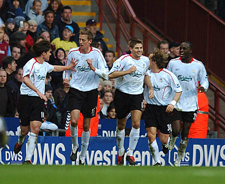 在背靠背中 在背靠背中